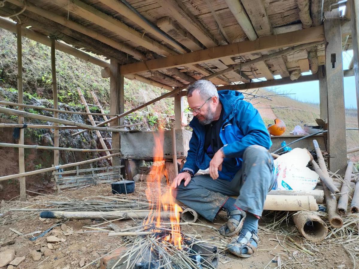 Indigenous Homestay- Trek- Food- Bus Mu Cang Chai Екстер'єр фото