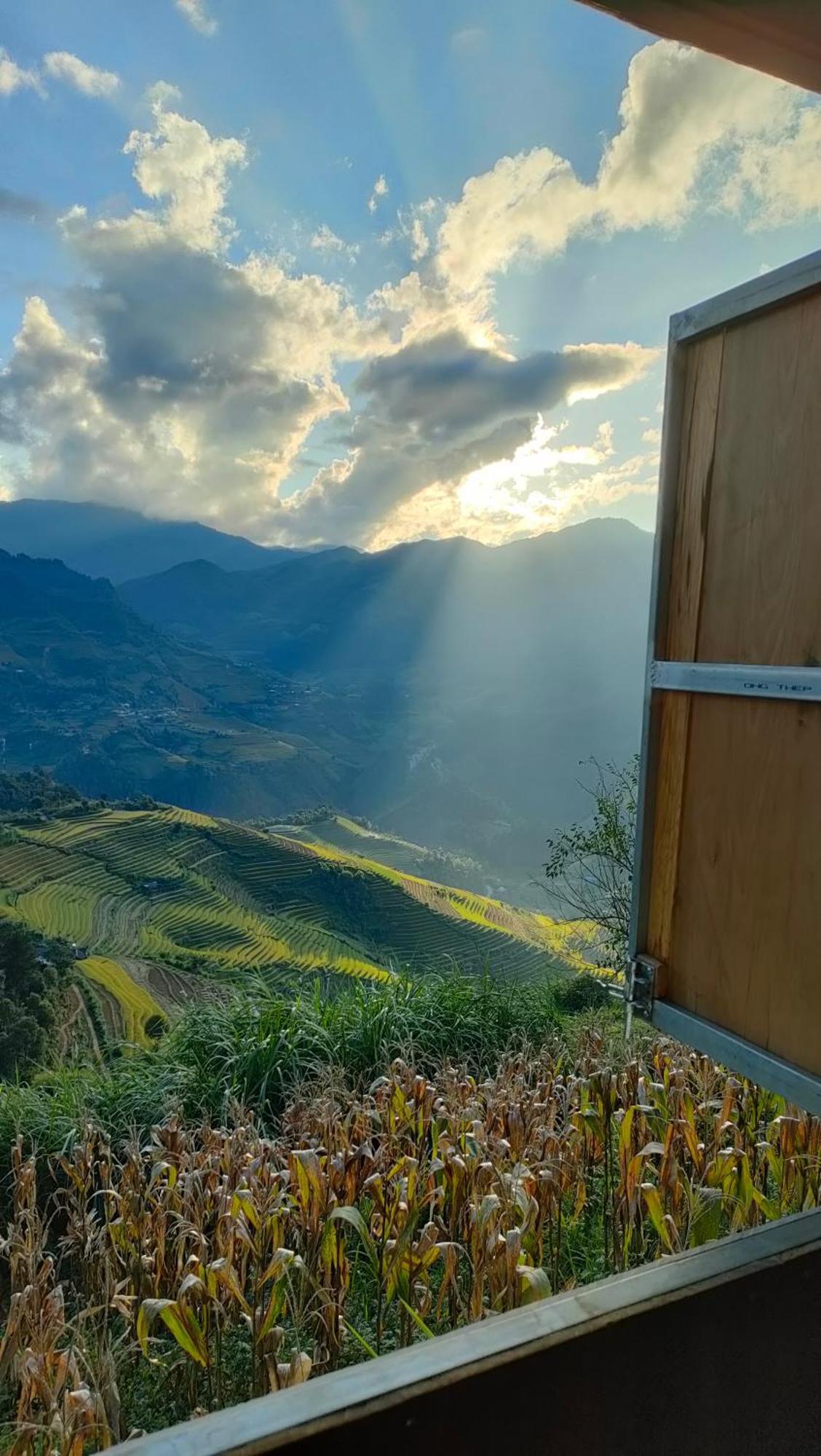 Indigenous Homestay- Trek- Food- Bus Mu Cang Chai Екстер'єр фото